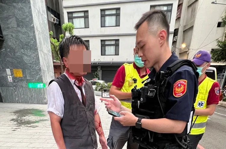 社區保全遭K破頭。投訴人提供