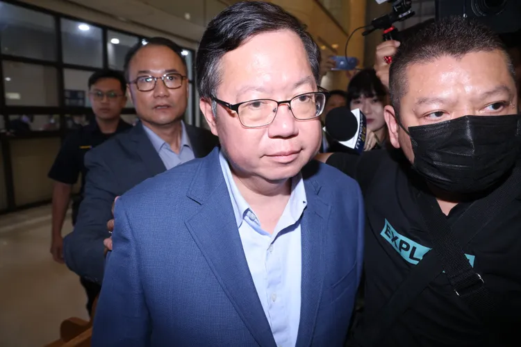 鄭文燦日前被桃園地院裁定羈押禁見。讀者提供