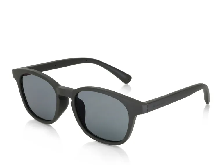 ▲ 【THE LATEST SG FASHION款】，有多種顏色款式: 霧黑、奶茶、咖灰、藍、藍+卡其可供選擇。/全店鋪販售 : NT$2980