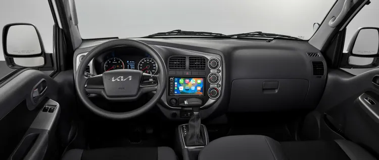 卡旺K2500內裝同步升級原裝進口7吋多媒體影音系統，並支援Apple CarPlay及Android Auto，提供先進的行車娛樂功能。業者提供