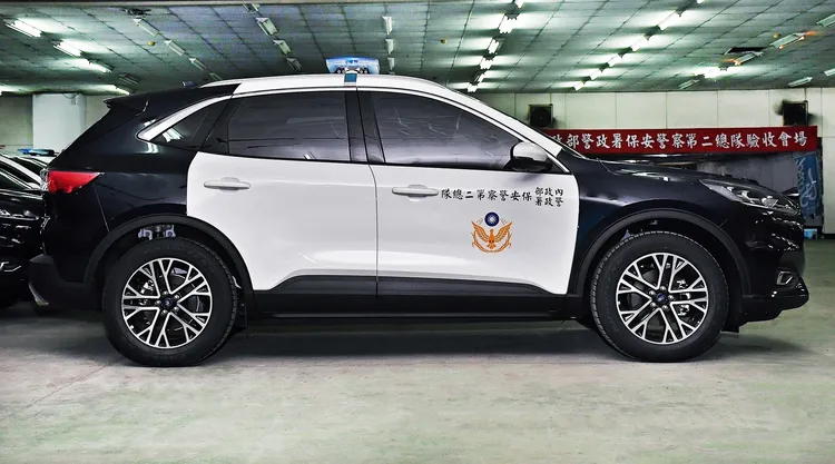 福特六和旗下產品多元車型陣容，成為社會各界公司機關優先選購的公務車輛，橫跨警消、救護、電力、林務、社福及旅遊不同領域。業者提供