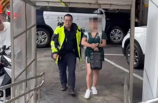 女廚淪車手「9天接10單」助詐團海削千萬 低胸小洋裝取款遭警逮