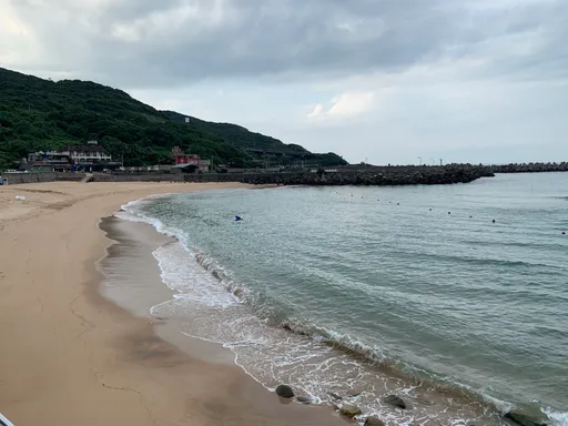 凯米台风恐掀巨浪!基隆屿明起封岛3天 大武仑沙滩、潮境水域封闭管制