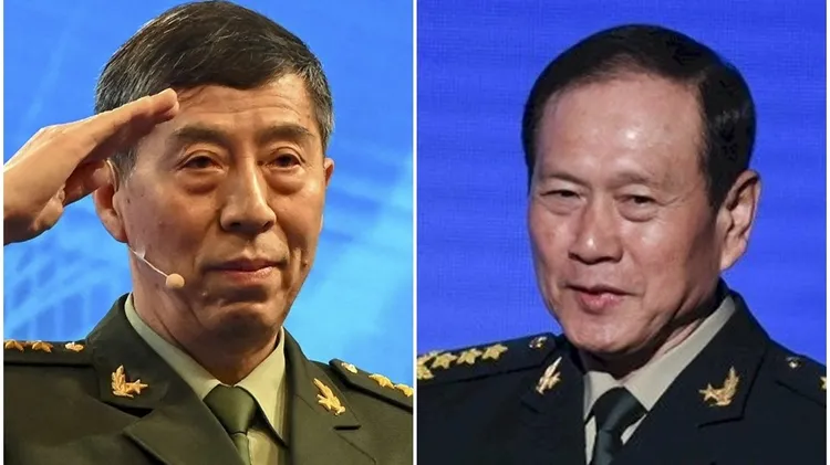 中國前兩任國防部長魏鳳和（右）與李尚福（左）均因貪腐而下台。資料照片