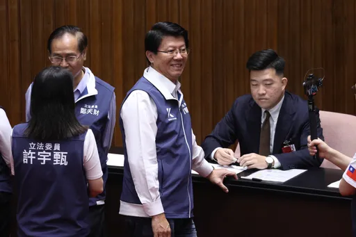 謝龍介闢謠!立委開會「0出席費」 議員可領2450