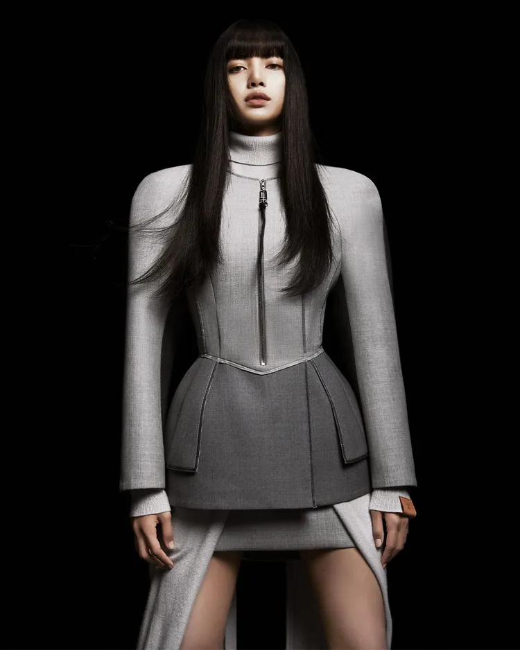 Lisa正式成為LV品牌大使。品牌提供