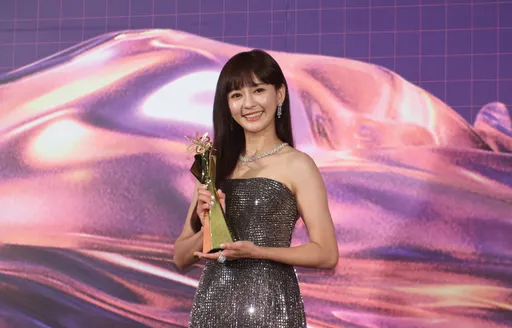 台北電影獎｜陳意涵與仔仔擊掌掀《痞子英雄》回憶　奪女配好處：家人都還醒著