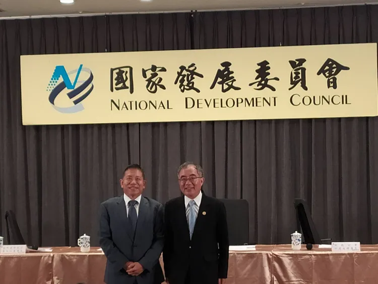 國發會今與台大共同召開「建立創新創業全生態圈－啟動校園創業新藍圖」記者會。許麗珍攝