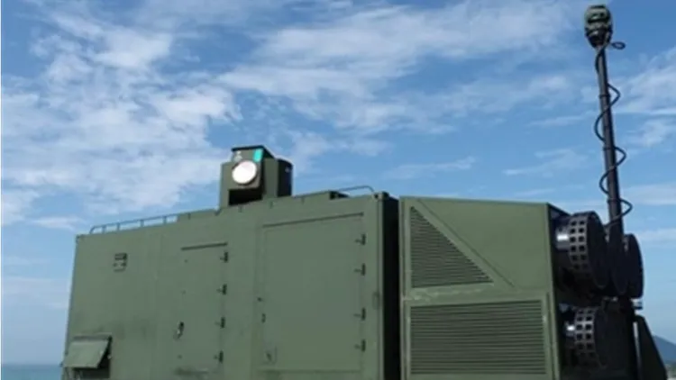 南韓國防部防衛事業廳展示出反無人機的雷射裝置，且預計於今年部署。翻攝自韓聯社