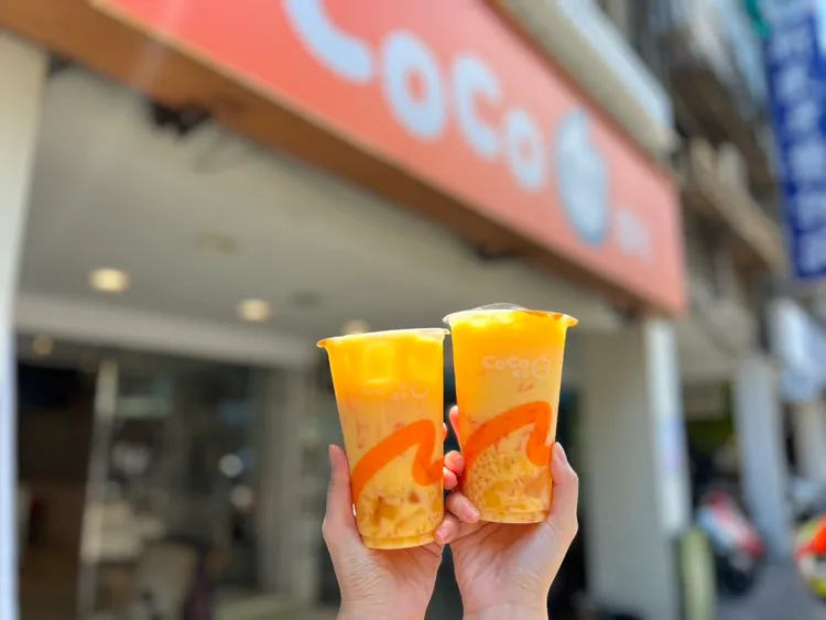 「纖細楊枝甘露」第二杯憑券0元。COCO提供