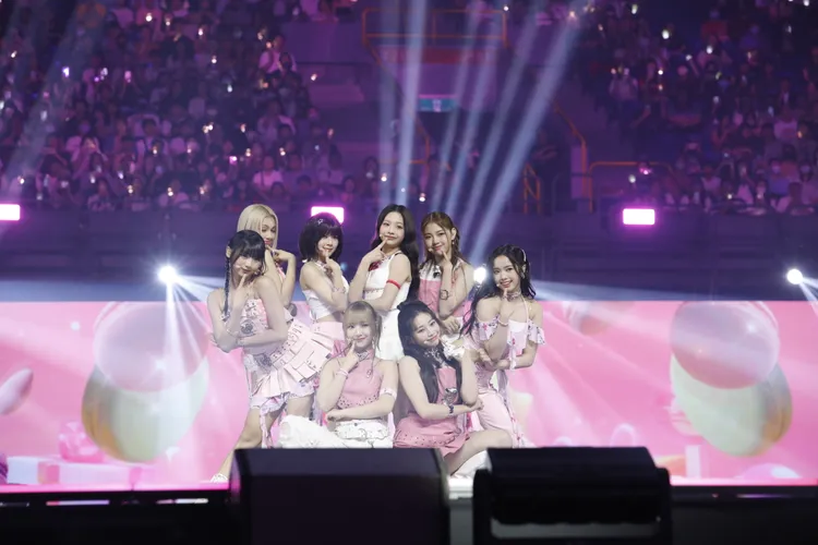 去年11月出道的UNIS打頭陣演出。JULIUS / TOBESOFT提供