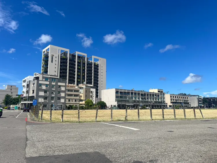 該區目前新案天花板落在單坪35-36萬元。葉家銘攝