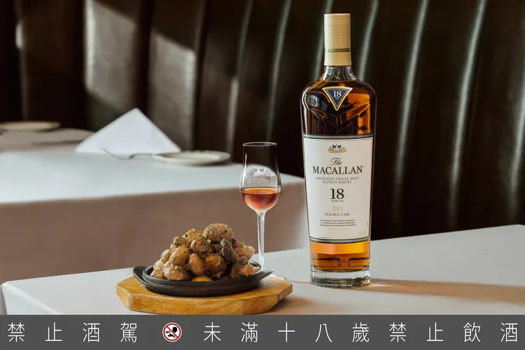 基於對卓越品質相同的追求，麥卡倫重磅攜手頂級牛肋排餐廳Lawry's勞瑞斯共譜「1_頂級奢想盛宴」。業者提供