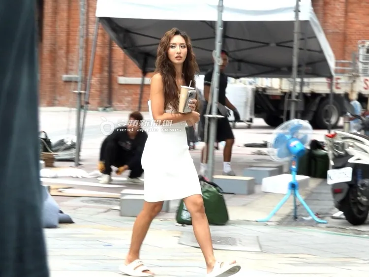 薔薔遠看神似韓團MAMAMOO成員華莎。特勤中心攝