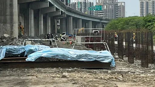 賓士男「毒駕逆向」撞死三重警 還涉台64線女墜橋亡命案