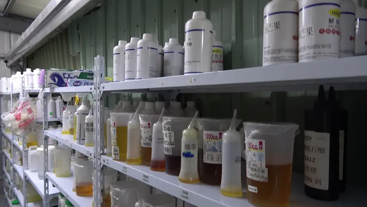 這些煙油、煙彈以不明成分製成，尼古丁含量嚴重超標，還可能加入管制藥品戕害身心。警方提供