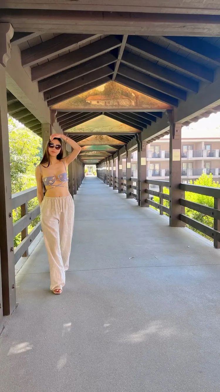 孫瑩瑩身著性感紫色Bra放送好身材。翻攝孫瑩瑩IG