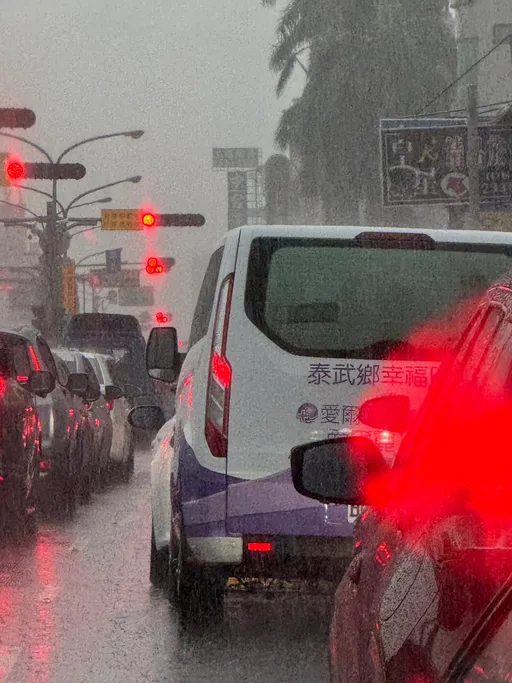 常如山:愛爾麗與台灣每個角落風雨同行