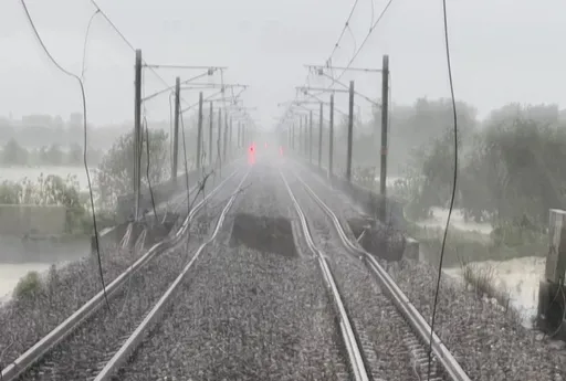 重建最久5個月!凱米一次重創台鐵縱貫線、北迴線