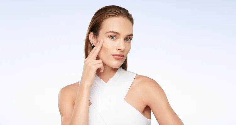 NARS裸光亮顏妝前凝乳再次展現品牌對「光」的底妝追求。品牌提供
