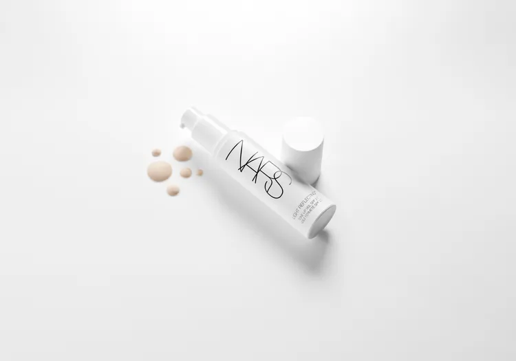 NARS裸光亮顏妝前凝乳，30ml／1750元。品牌提供
