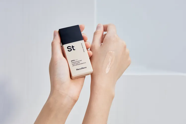 menomeno St安心潤色防曬乳，30ml／780元。品牌提供