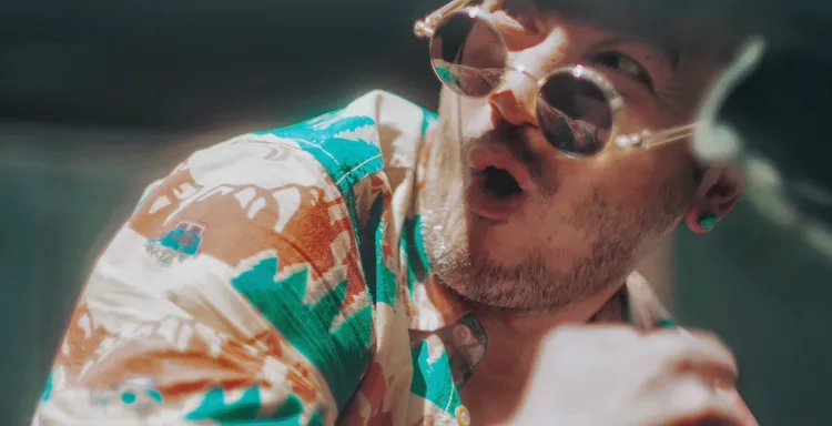 壯壯最新單曲MV找來KID客串。汗土娛樂提供