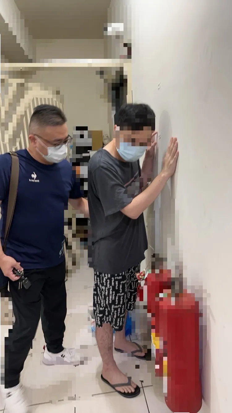 池男遭拘提。警方提供