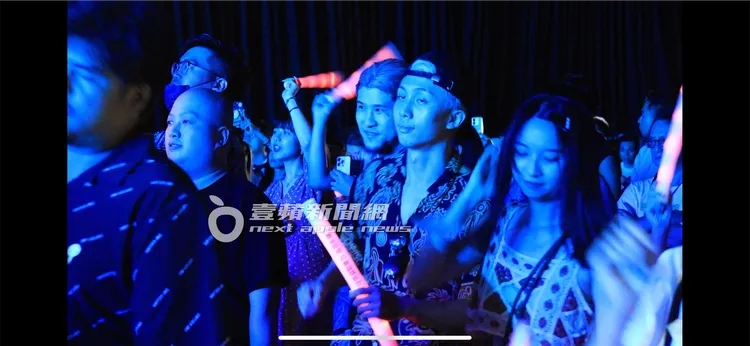 「大麻煩」的重讀（左）任職孫安佐的經紀人兼「翻譯員」。特勤中心攝