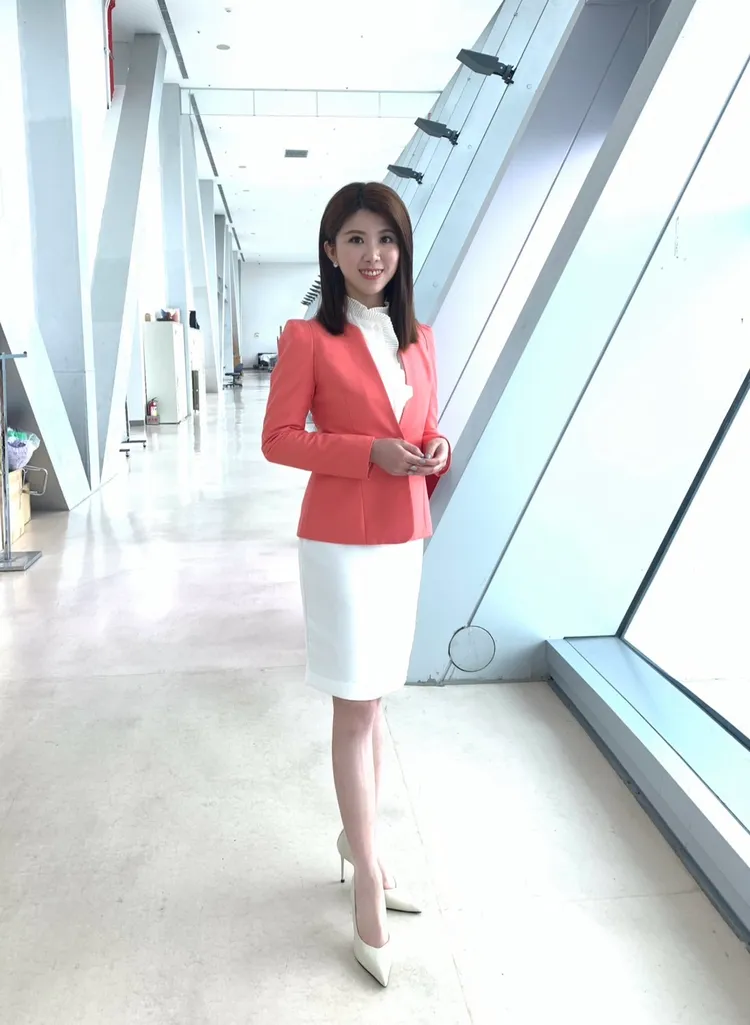 鄭筑勻一雙圓眼與美腿十分吸睛。民視新聞提供