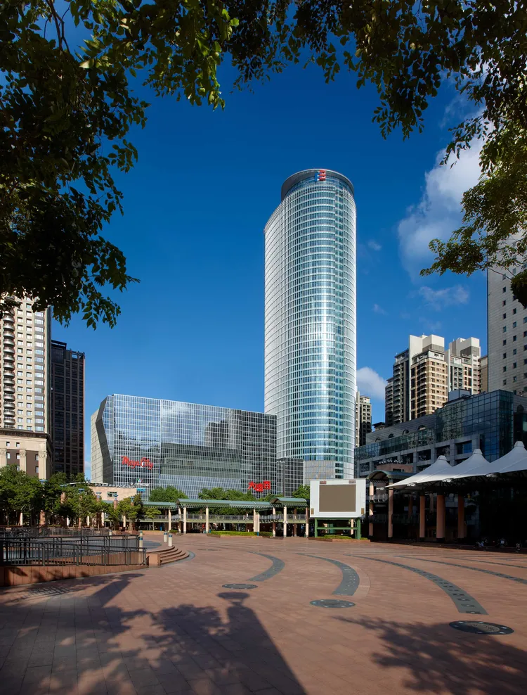 Mega50位於新北最高樓百揚大樓頂層。Mega50提供