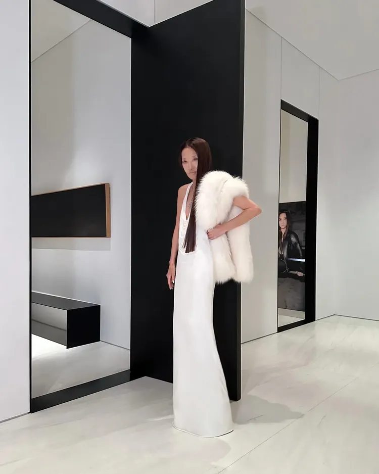 王薇薇的白色禮服靈感明顯來自瑪麗蓮夢露。翻攝IG＠verawang