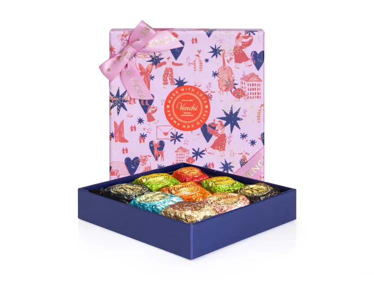 Venchi七夕魚子方方型禮盒，1340元。品牌提供