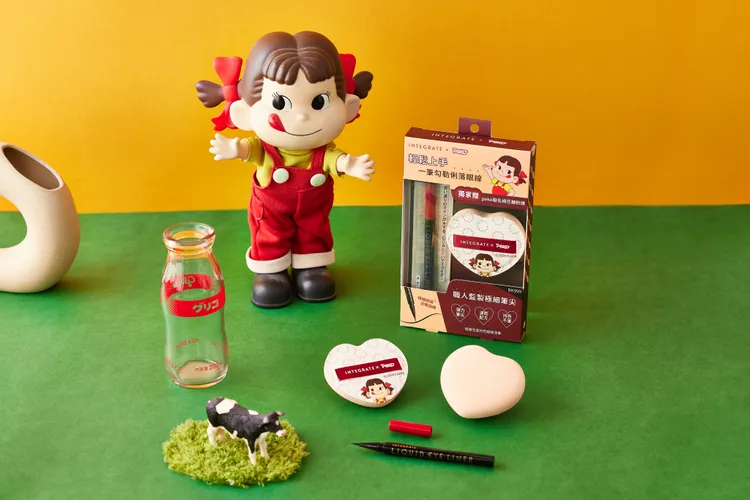 INTEGRATE極線完美持色眼線液筆（#BK999/#BR690），購買即會贈送Peko聯名棉花糖粉撲。290元。品牌提供