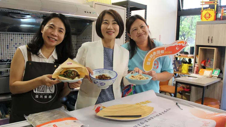 店鋪阿猴3號店集結大店長夥伴們的產品。縣府提供