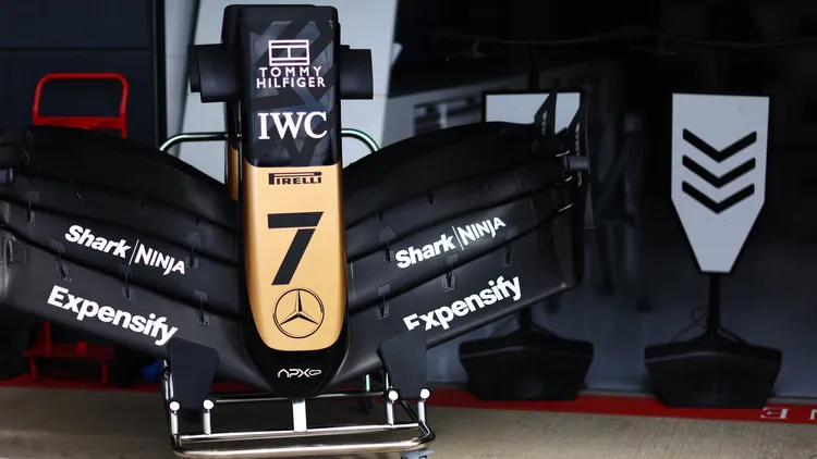 IWC是梅賽德斯-AMG馬石油F1車隊的官方工程合作夥伴。品牌提供