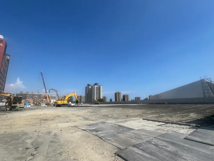 「AI慕光城」近期動土，為金銀島舊址開發中首期建案，社區超過1100戶。葉家銘攝