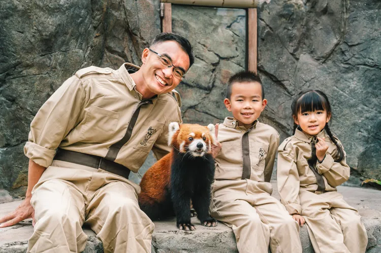 與動物親上加親系列活動：小熊貓護理員。業者提供