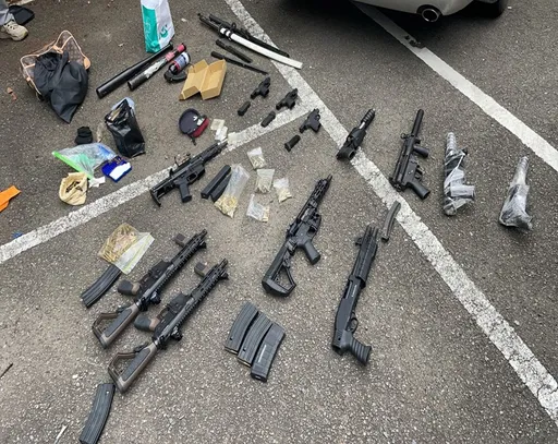 新竹檢警掃蕩幫派軍火庫!驚見13支長短槍、561發子彈 2黑幫份子起訴