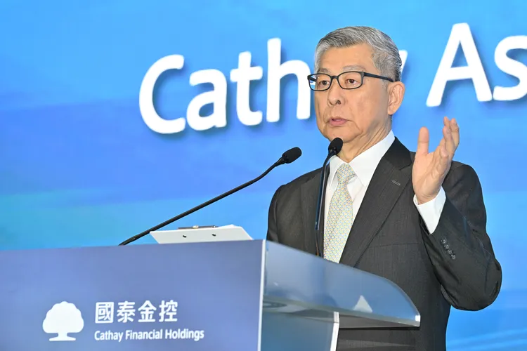 國泰金控(2882)今舉行首屆「國泰資產管理高峰會」，國泰金董事長蔡宏圖上台致詞。國泰金控提供