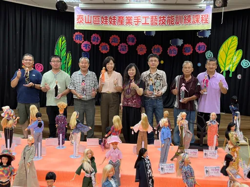 修车「黑手」男学员也来穿针引线！　泰山娃娃手作课程成果展技艺惊艳