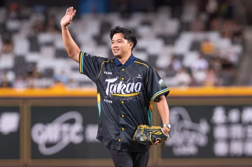 一點時間都不浪費!吳念庭選秀後三天 中職一軍首打席就敲安