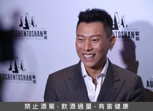 「行走費洛蒙」瘦子陪產後銷假上班 被問攻大巨蛋、合體江蕙親口回應了