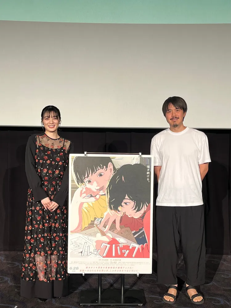 導演押山清高（右）昨與配音的吉田美月喜出席謝票活動。翻攝《驀然回首》官方X（推特）