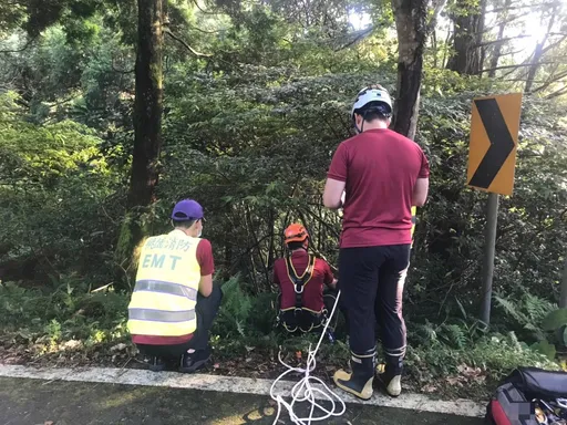 桃園東眼山失智父遭拉扯跌溪谷亡 狠兒涉殺人罪收押
