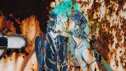 鬼月壁咚「親到好兄弟」 命理師提醒農曆7月情侶8大禁忌