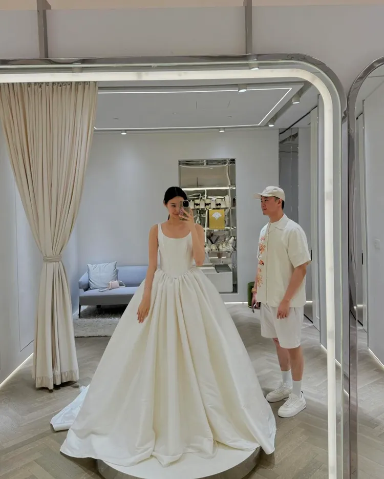 Tiffany公開「遺珠」婚紗。翻攝tiffany IG