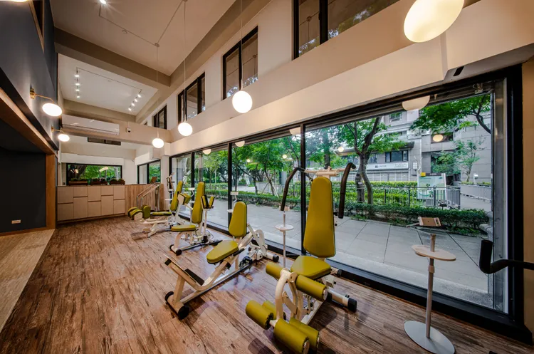 《發現之旅2》內規畫「樂陶居 板橋樂林會館」提供多元活動課程。