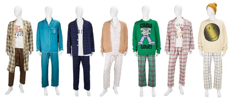 防彈少年團2020年疫情期間拍攝《Life Goes On》MV所穿著的系列服飾，也登上此次拍賣，估價約6萬至 8萬美元（約191萬至255萬台幣）。翻攝朱利安官網