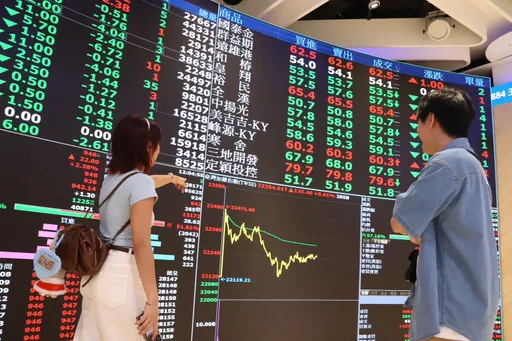 台股截至8月初漲幅居亞股之冠 成交量能年增62.92%